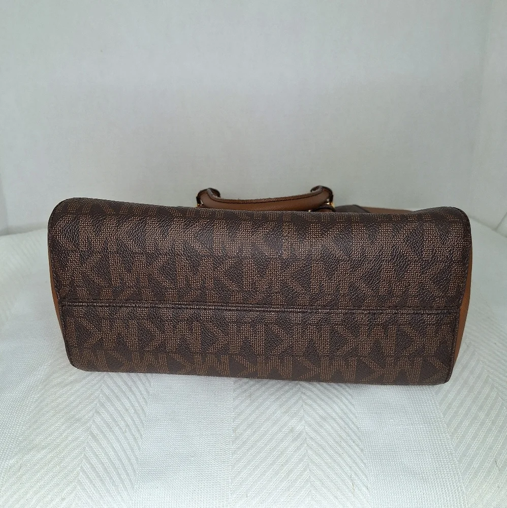 Michael Kors Ciara Womens Tan & Brown Signature Monogram Logo Satchel Bag Medium